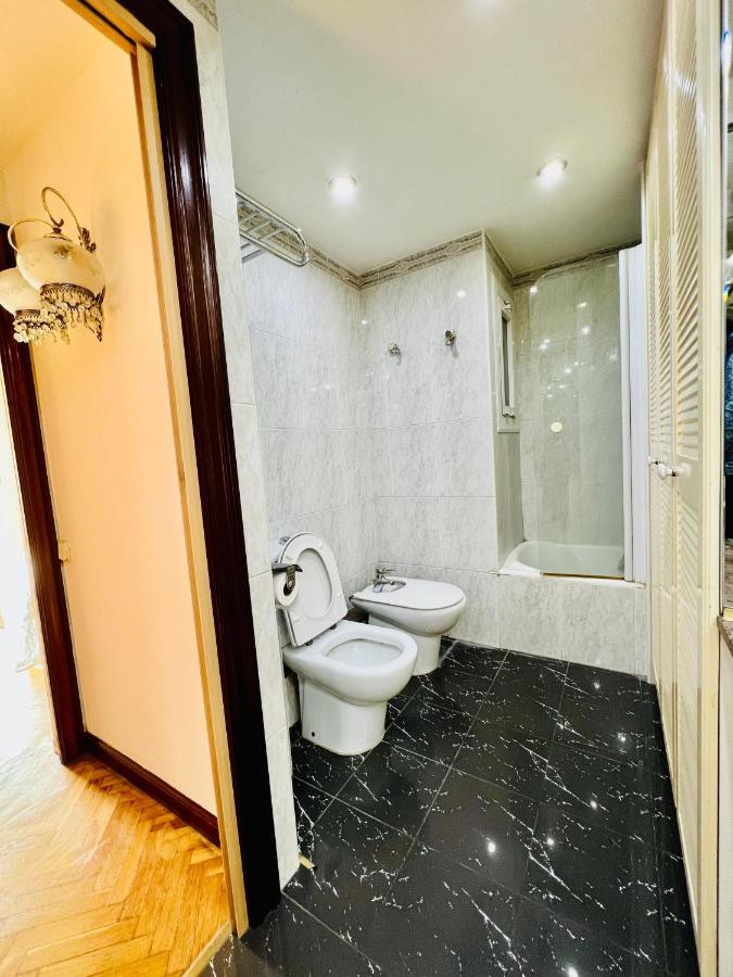 Your Second Home In Barcelona With Private Room And Private Bathroom Close To Montjuic, Pl Espana, La Rambla, Ferry Port Exterior photo